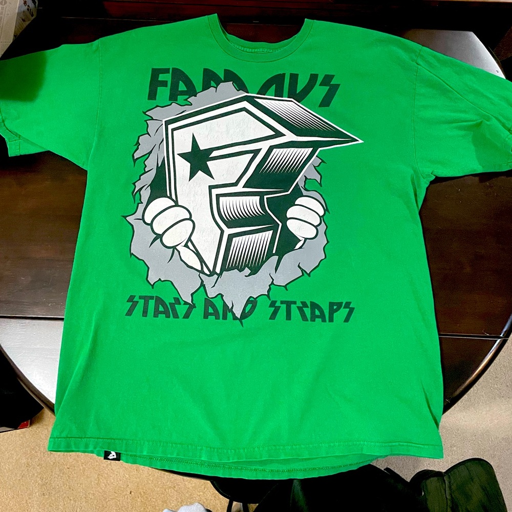 Famous T-Shirt - XL